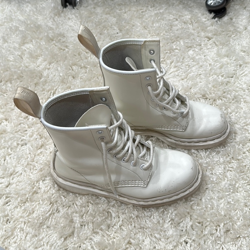 White dr Martens